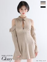 【予約商品/9月上旬発送予定】XSサイズあり【Glossy/グロッシー】オフショルダー/ カットデザイン/ フレア/ ミニドレス/ キャバドレス[OF08]