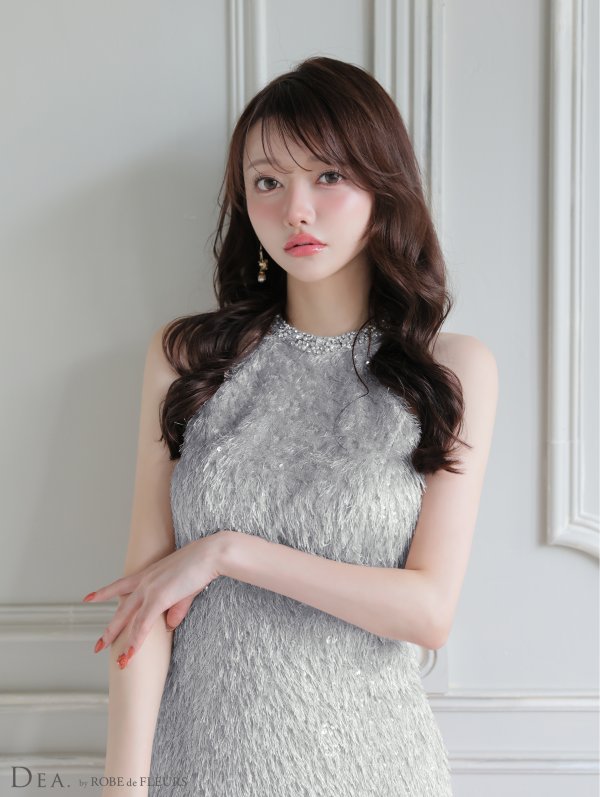 ブルーグレー　モデル：羽澄まり　身長：166cm　着用サイズ：Sサイズ