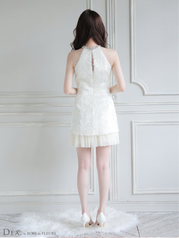 アイボリー　モデル：羽澄まり　身長：166cm　着用サイズ：Sサイズ