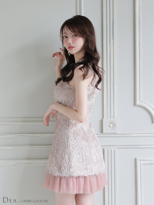 ピンクベージュ　モデル：羽澄まり　身長：166cm　着用サイズ：Sサイズ