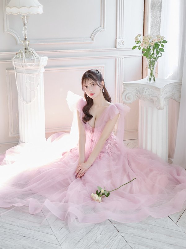 ピンクベージュ モデル:ゆめ 身長:160cm:Mサイズ