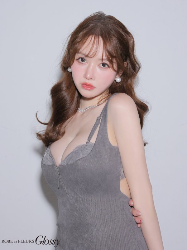 グレー　ゆめ　身長：160cm　着用サイズ：Sサイズ