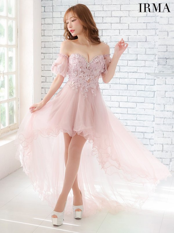 ピンクベージュ モデル:真優川咲 身長:158cm 着用サイズ:Mサイズ