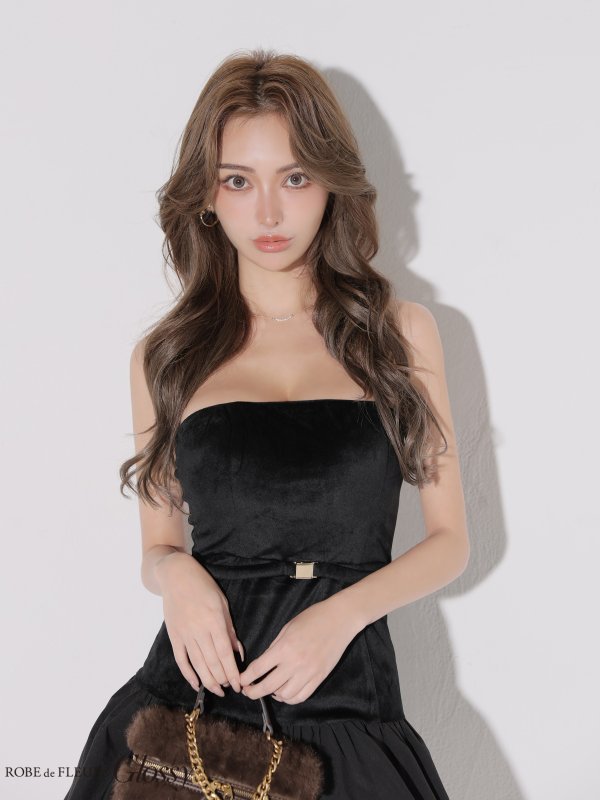 ブラック モデル：みゆ　身長：166cm　着用サイズ：Sサイズ