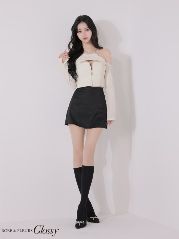 アイボリーxブラック モデル：ゆりお　身長：165cm　着用サイズ：Sサイズ