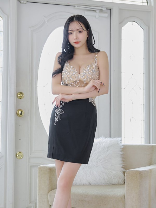 ブラック モデル:ぴょな 身長:160cm 着用サイズ:Sサイズ