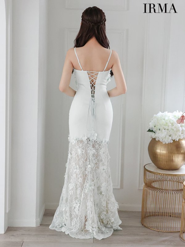 ホワイト モデル:天乃えま 身長:155cm:Mサイズ