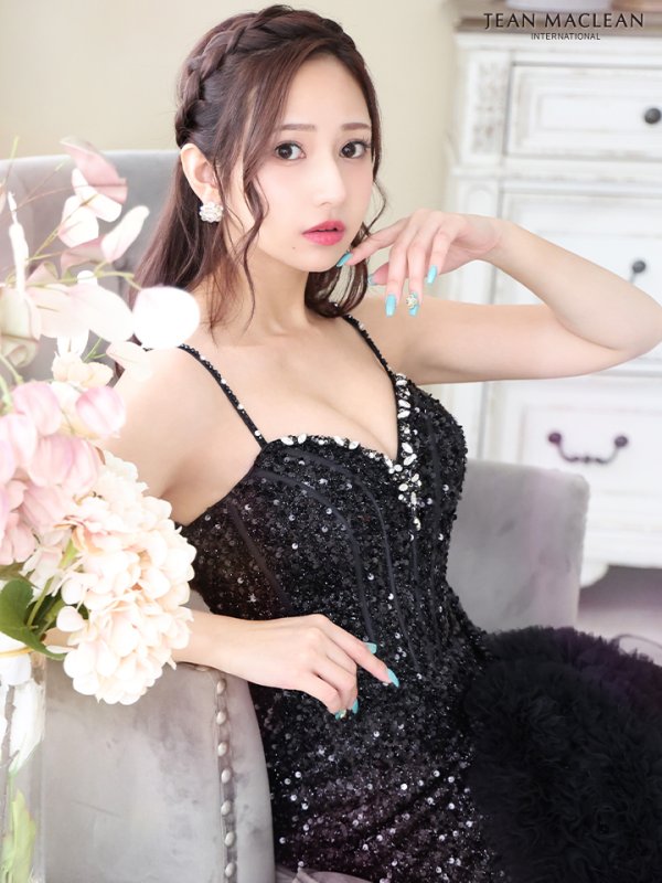 ブラック モデル:天乃えま 身長:155cm 着用サイズ:Mサイズ