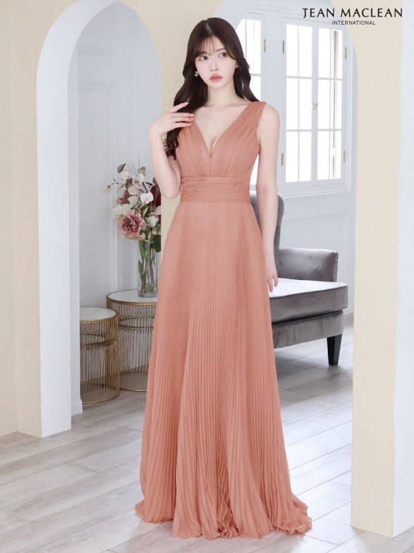 ピンクベージュ モデル:ゆめ 身長:160cm 着用サイズ:Mサイズ