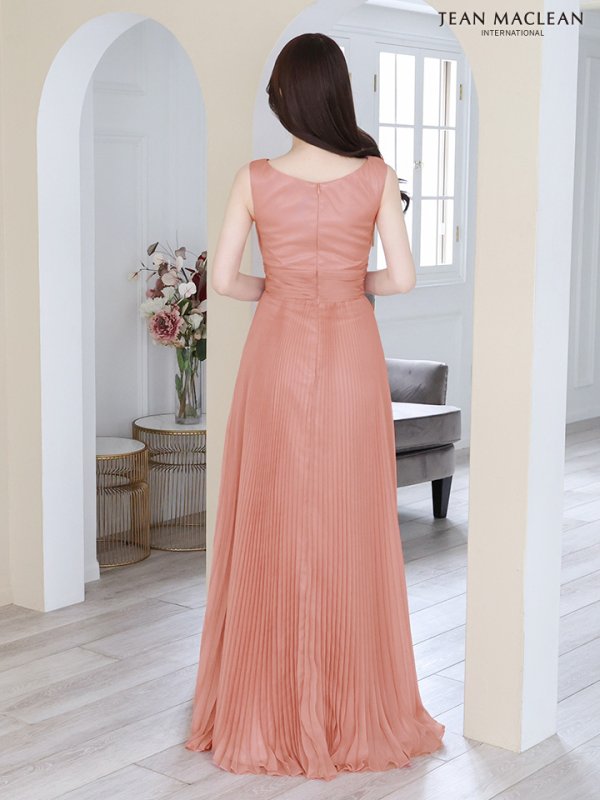 ピンクベージュ モデル:ゆめ 身長:160cm 着用サイズ:Mサイズ