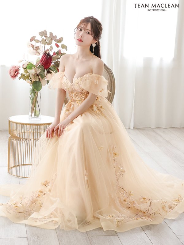 シャンパン モデル：ゆめ　身長：160cm　着用サイズ：Mサイズ