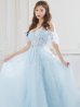 ブルー モデル：明日花キララ　身長：162cm 着用サイズ：Mサイズ