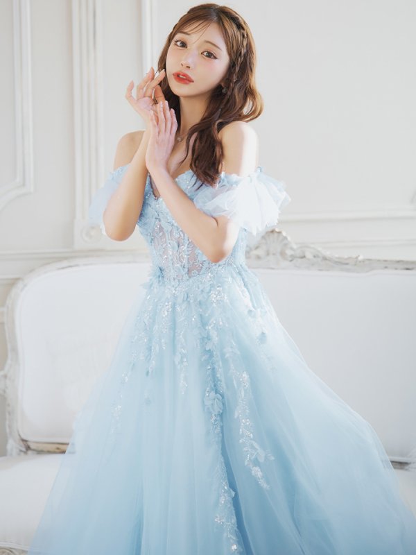 ブルー モデル:明日花キララ 身長:162cm 着用サイズ:Mサイズ