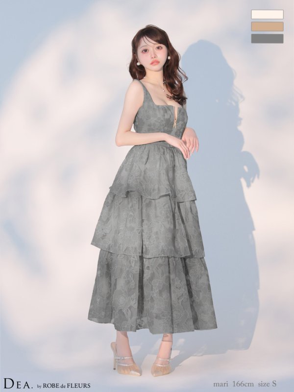 グレー モデル：羽澄まり　身長：166cm　着用サイズ：Sサイズ