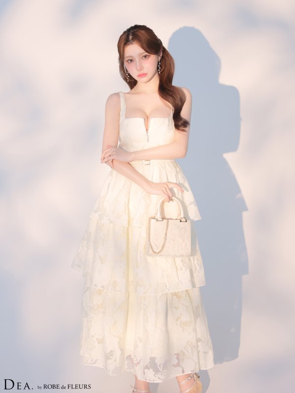 アイボリー モデル：ももか　身長：156cm　着用サイズ：Sサイズ