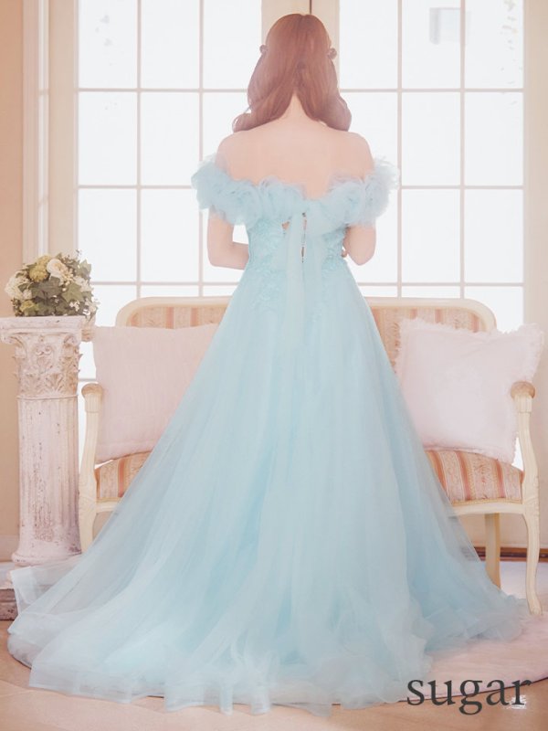 ブルー　モデル：明日花キララ　身長：162cm 着用サイズ：Mサイズ