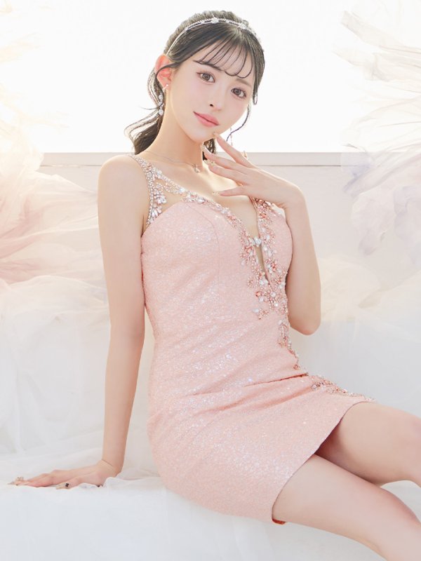 ピンクベージュ モデル:カルア 身長:156cm 着用サイズ:Sサイズ