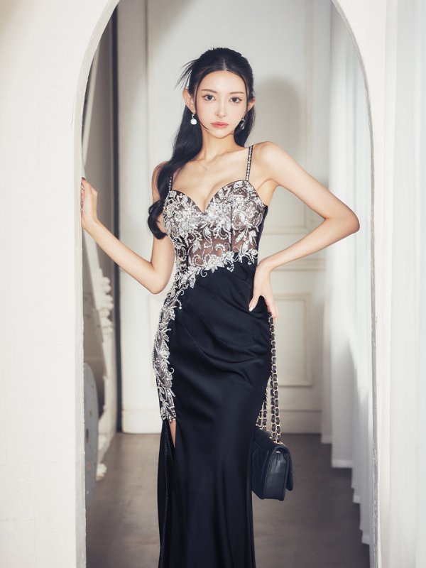 ブラック モデル:まおちゃる 身長:158cm 着用サイズ:Sサイズ