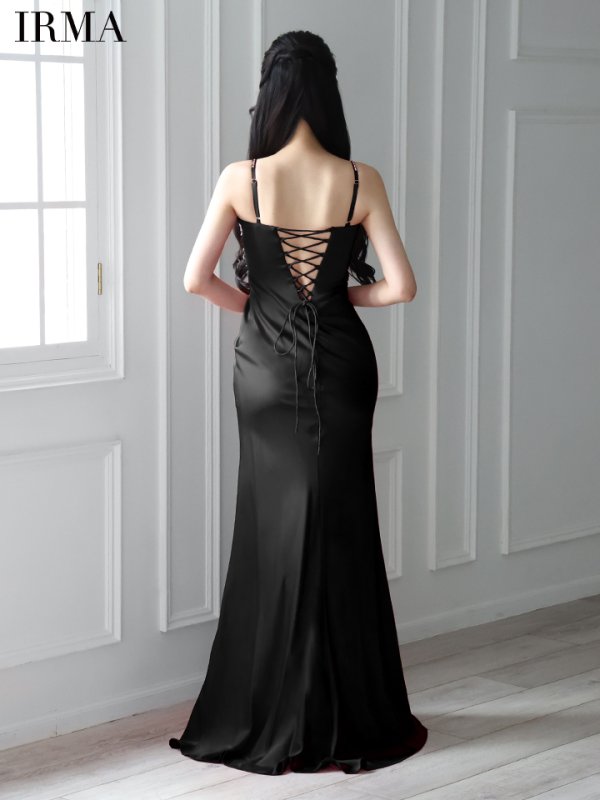 ブラック モデル:まおちゃる 身長:158cm 着用サイズ:Sサイズ