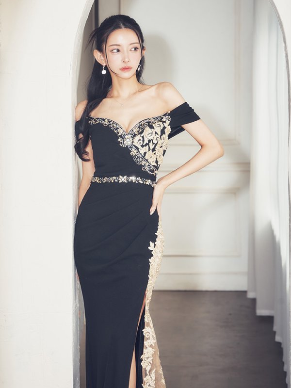 ブラック モデル:まおちゃる 身長:158cm 着用サイズ:Mサイズ