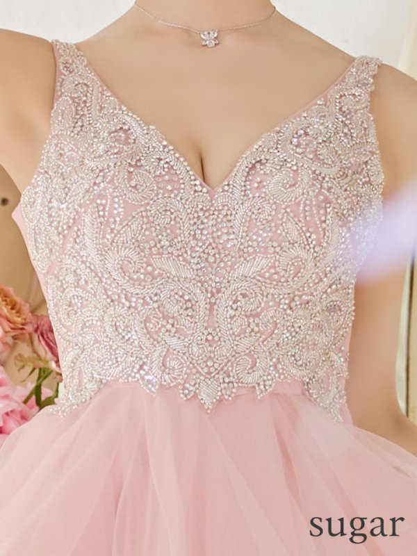 ピンク モデル:明日花キララ 身長:162cm 着用サイズ:Sサイズ