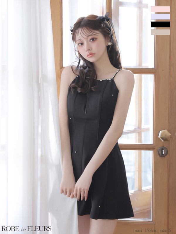 ブラック　モデル：羽澄まり　身長：158cm　着用サイズ：Sサイズ