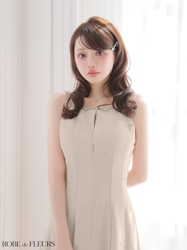 サンドベージュ　モデル：羽澄まり　身長：158cm　着用サイズ：Sサイズ