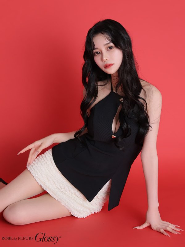 ブラックxアイボリー　モデル：ゆりお　身長：165cm　着用サイズ：Sサイズ