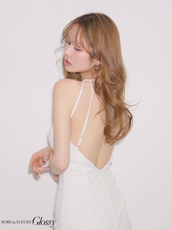 ホワイト　モデル：ゆめ　身長：160cm　着用サイズ：Sサイズ