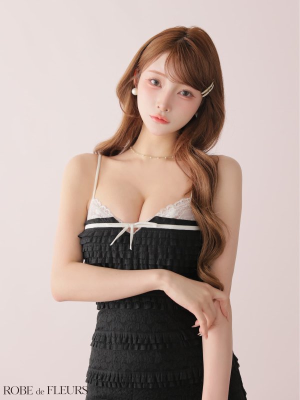 ブラック　モデル：まみ　身長：161cm　着用サイズ：Sサイズ