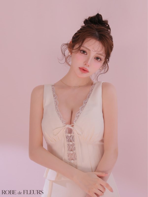 アイボリー　モデル：ももか　身長：156cm　着用サイズ：Sサイズ
