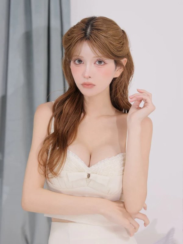 アイボリー　モデル：まりん　身長：164cm　着用サイズ：Sサイズ