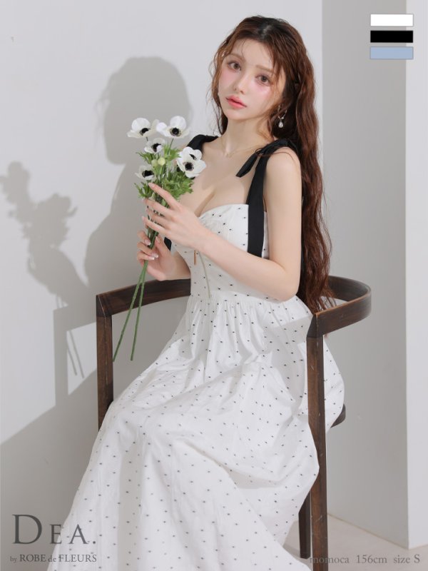 ホワイト モデル：ももか　身長：156cm　着用サイズ：Sサイズ