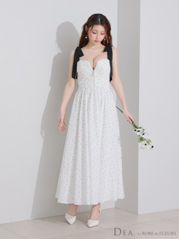 ホワイト モデル：ももか　身長：156cm　着用サイズ：Sサイズ