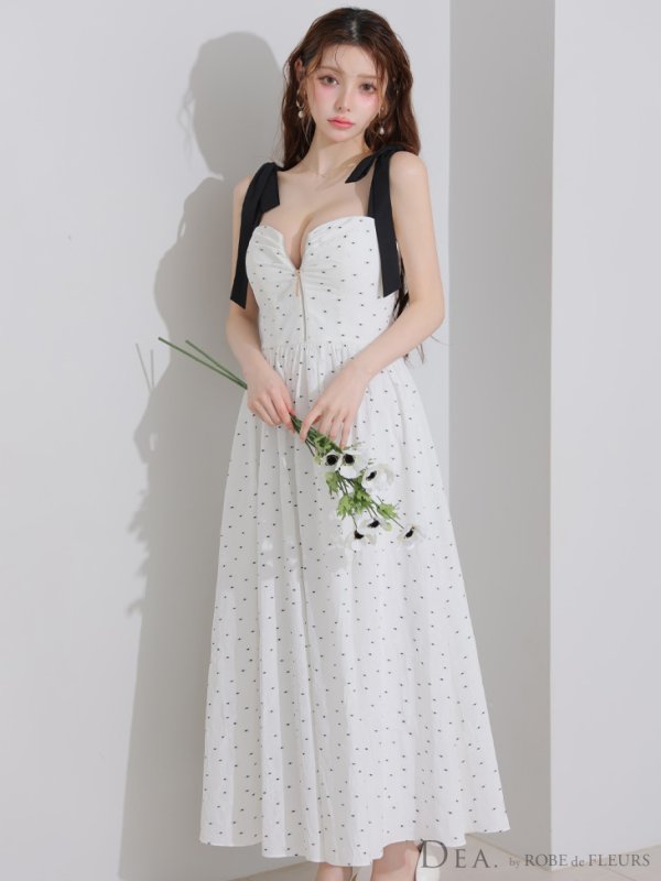 ホワイト モデル：ももか　身長：156cm　着用サイズ：Sサイズ