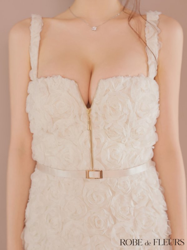 アイボリー モデル：ももか　身長：156cm　着用サイズ：Sサイズ