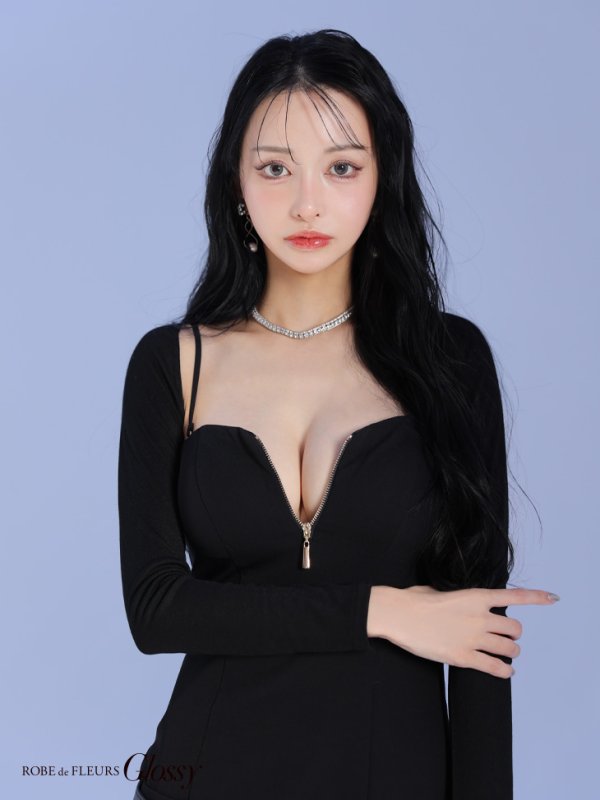 ブラック モデル：まおちゃる　身長：158cm　着用サイズ：Sサイズ