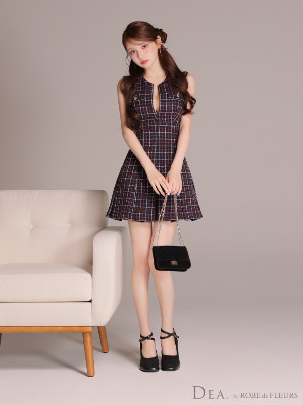 ネイビー モデル：ももか　身長：156cm　着用サイズ：Sサイズ