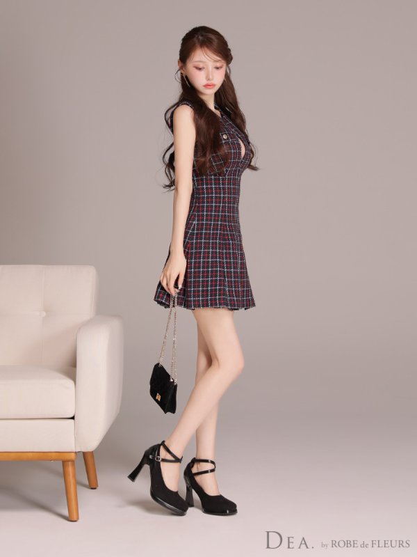 ネイビー モデル：ももか　身長：156cm　着用サイズ：Sサイズ