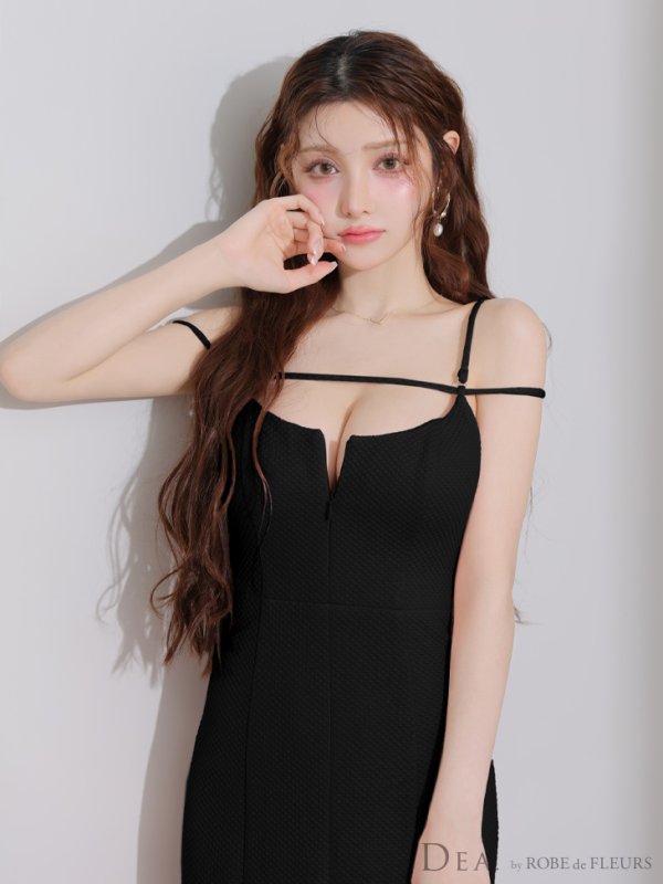 ブラック モデル：ももか　身長：156cm　着用サイズ：Sサイズ