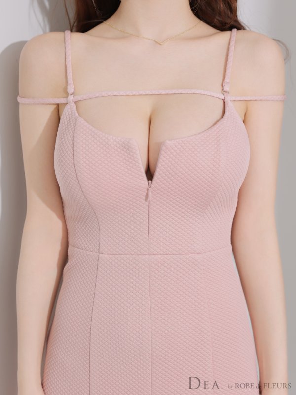 ピンク モデル：ももか　身長：156cm　着用サイズ：Sサイズ