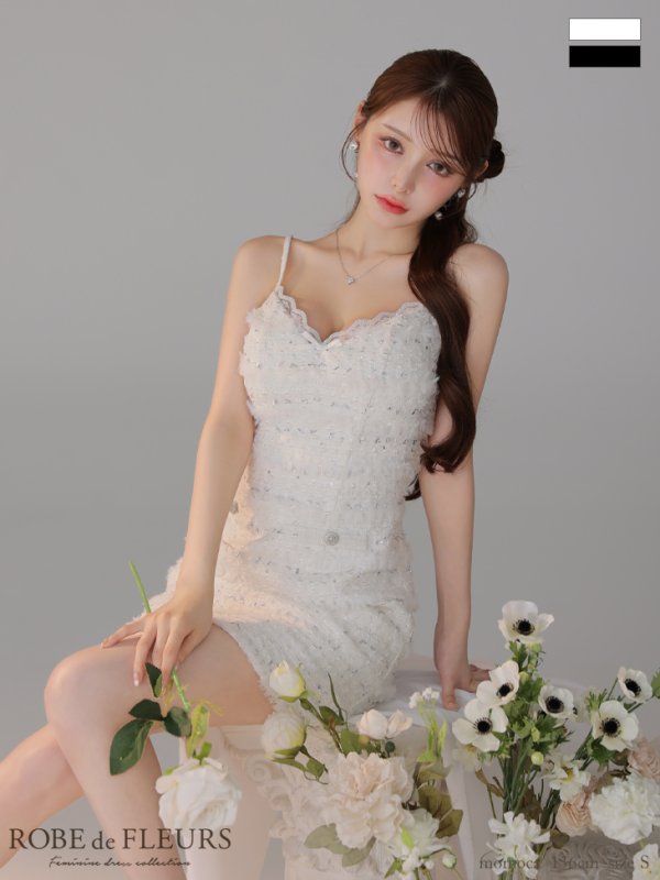 ホワイト モデル：ももか　身長：156cm　着用サイズ：Sサイズ