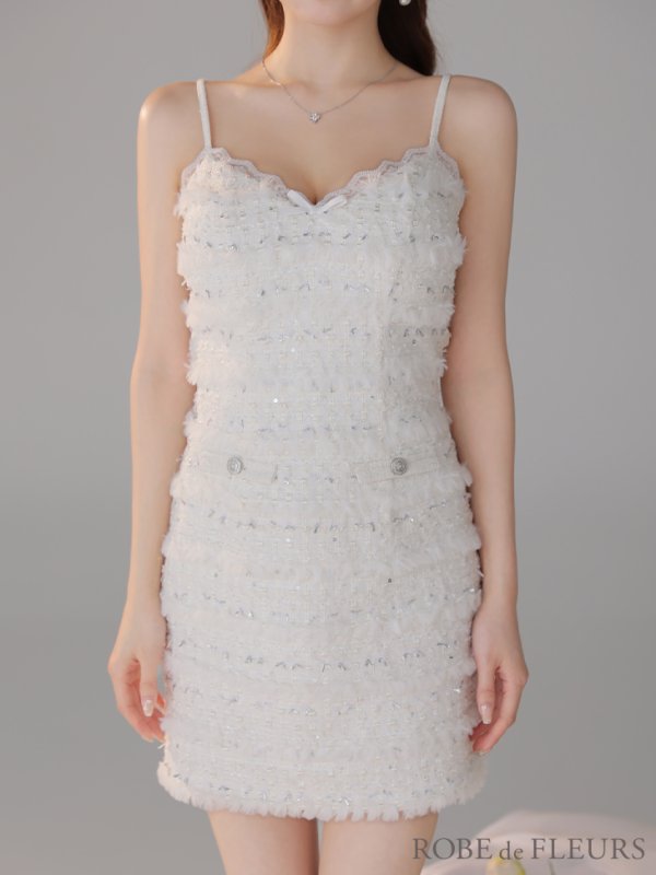 ホワイト モデル：ももか　身長：156cm　着用サイズ：Sサイズ