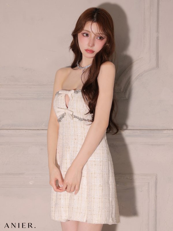 ホワイト　ももか 身長：156cm　着用サイズ：Sサイズ