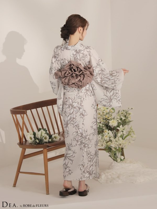ベージュ　モデル：ももか　身長：156cm　着用サイズ：Fサイズ