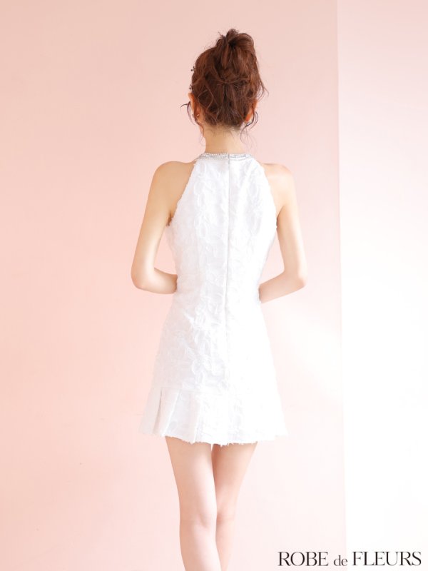 ホワイト　モデル：まりん　身長：164cm　着用サイズ：Sサイズ