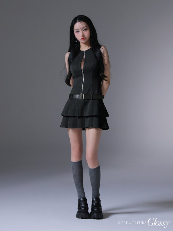 ブラック モデル：まおちゃる　身長：158cm　着用サイズ：Sサイズ