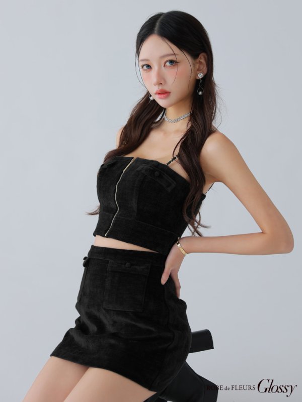 ブラック　モデル：ハニ　身長：162cm　着用サイズ：Sサイズ