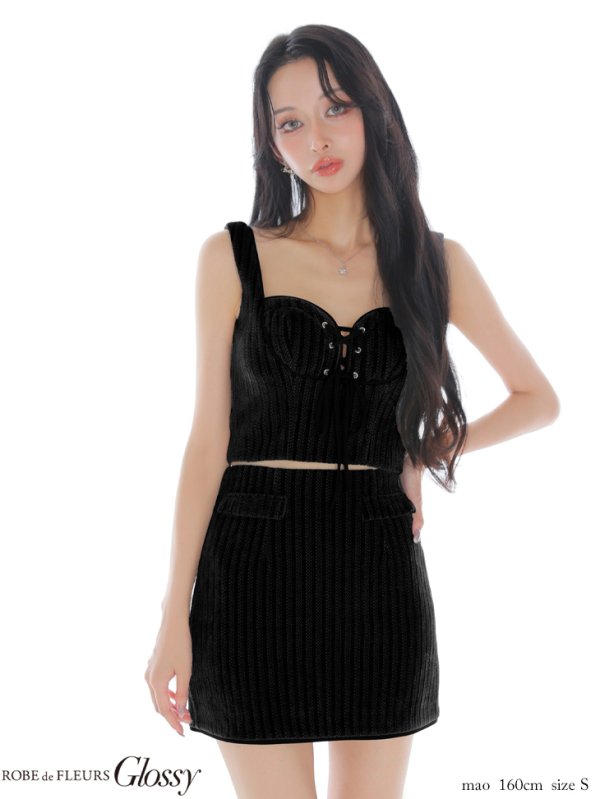 ブラック　モデル：まおちゃる　身長：158cm　着用サイズ：Sサイズ