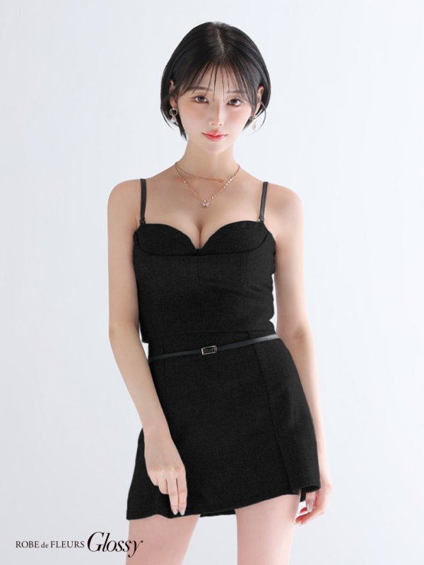 ブラック　モデル：りこ　身長：156cm　着用サイズ：Sサイズ